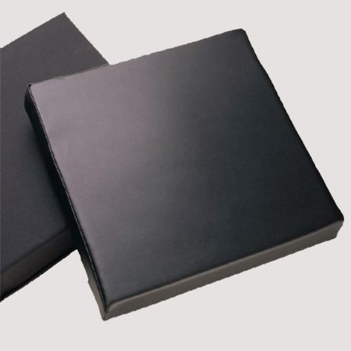Picture of CUSHION VINYL 18 INCH  boxed in 6 units